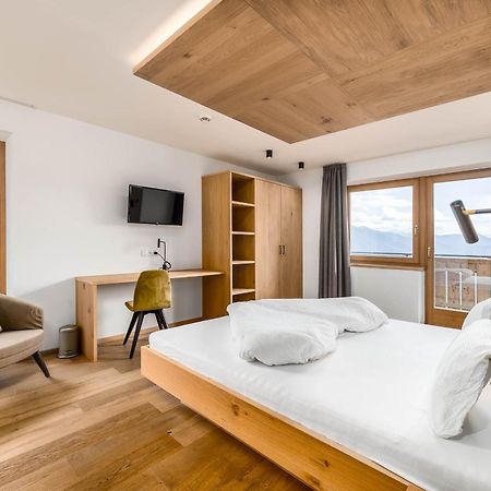 Hotel Pfeiferhof Maranza Bagian luar foto