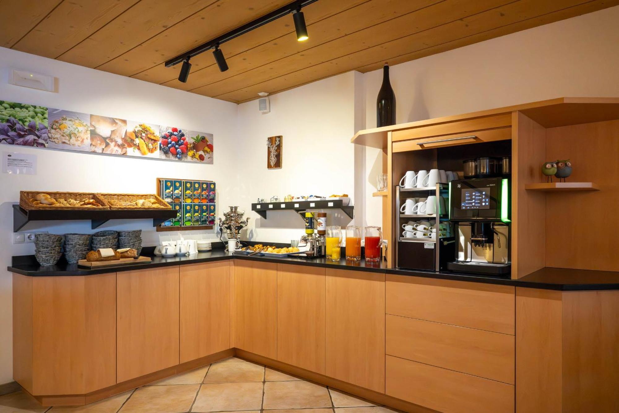 Hotel Pfeiferhof Maranza Bagian luar foto